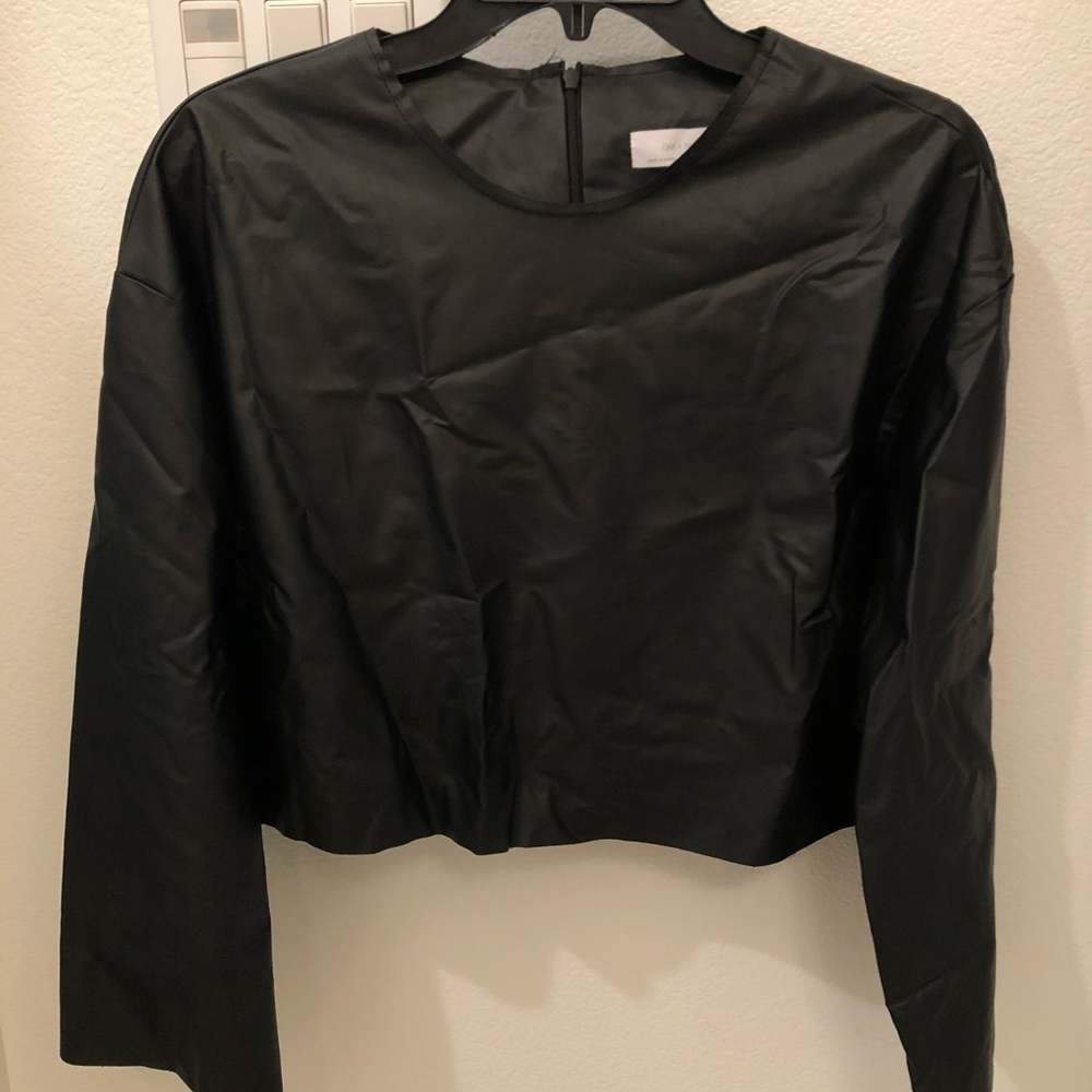 Cropped shirt